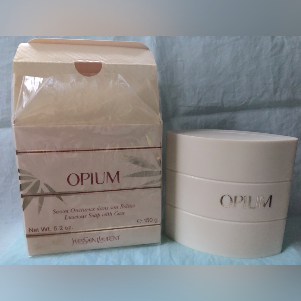 Yves Saint Laurent Opium Luscious Soap 150g with case